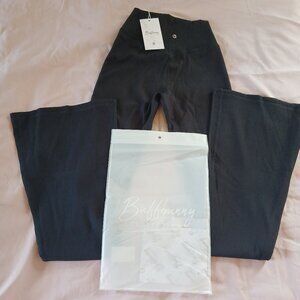 Buff Bunny Ribbed Flare Legging